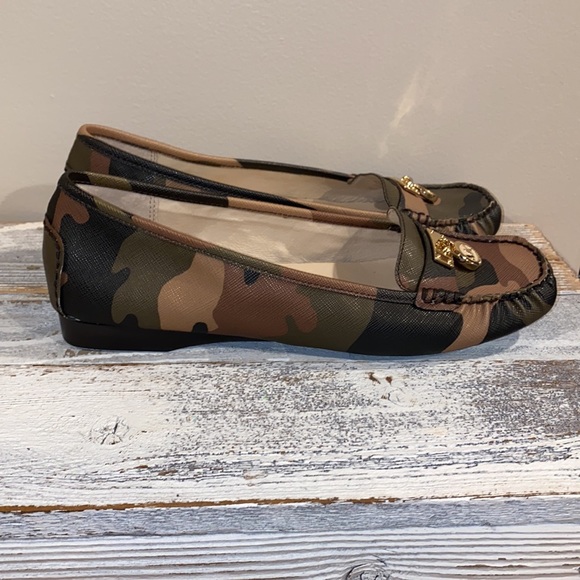 Michael Kors Camo Size 9 - Picture 4 of 8